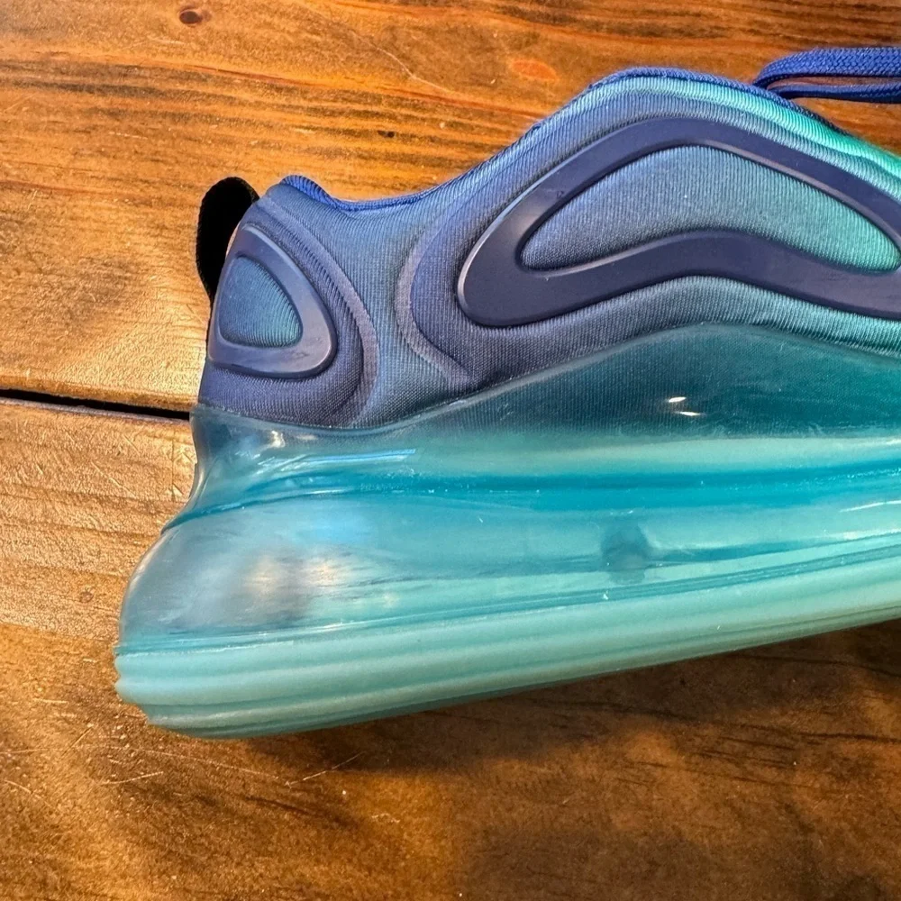 Nike AirMax 720. youth 4.5. Blues/green